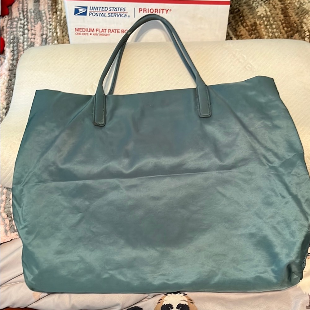 Flawed Prada Tessuto City Nylon Tote Bag Sophisticated Design Iridescent accents - Picture 5 of 17